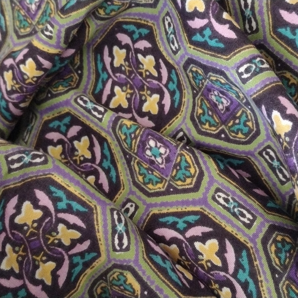 Geometric Patterned Fabric - Picture 2 of 3